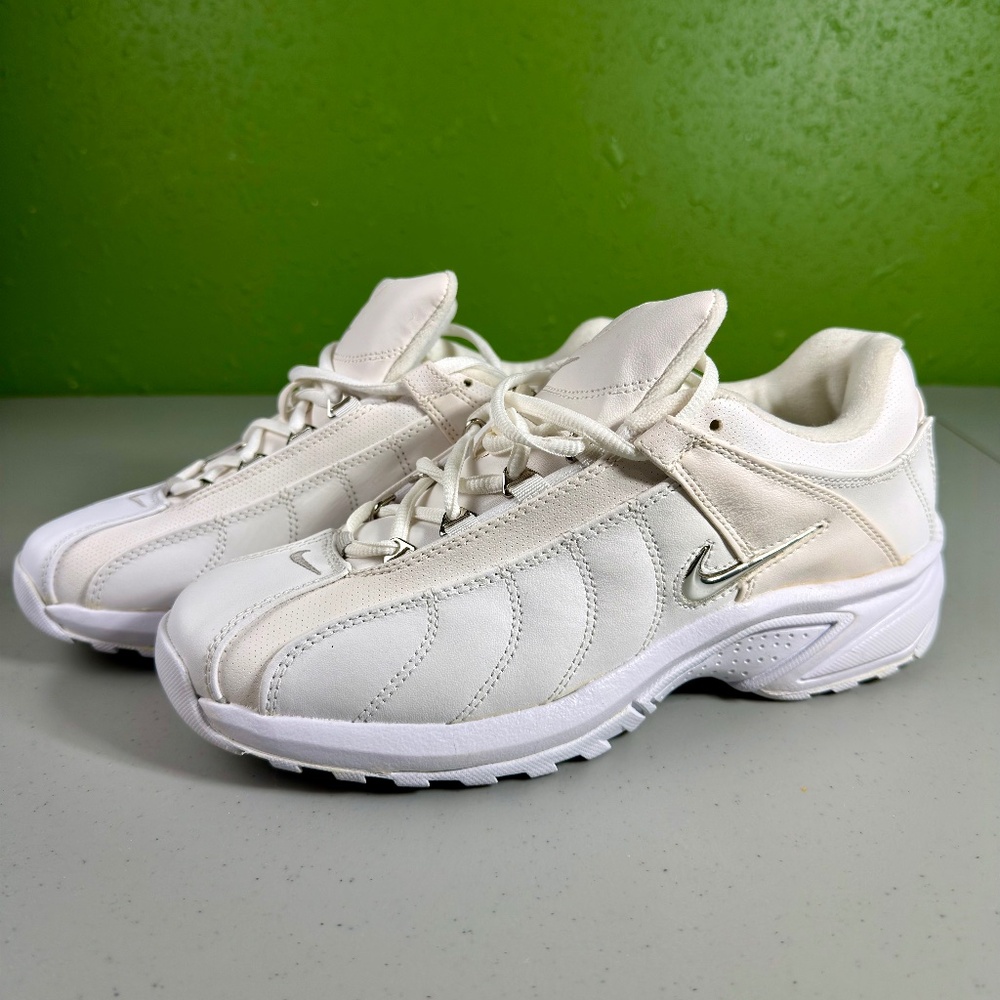 Nike VXT - Women’s 10 - White/Silver